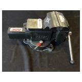 4 in Larkin bench vise