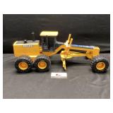 John Deere 772B grader