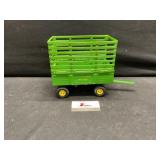 Ertl John Deere bail wagon