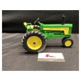 John Deere 530