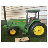 John Deere 8200
