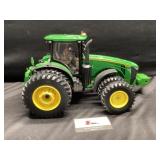 John Deere 8360R toy tractor