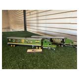 John Deere Semis