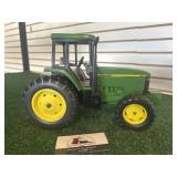 John Deere 7610 Die Cast
