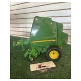 John Deere 854