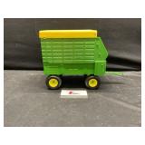 Ertl John Deere forage wagon