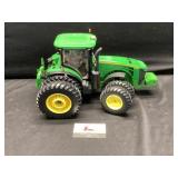 John Deere 8360 R toy tractor