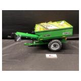ERTL big farm GC1108 green cart toy