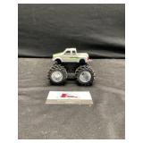 John Deere Lifted Truck