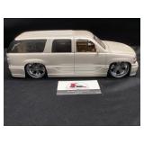 Jada toys dub city gmc Yukon denali