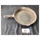 Favorite ware cast iron pan