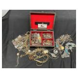 Jewelry box with jewelry