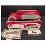 Ertl die-cast Coastal 1939 Airflow Tanker Bank