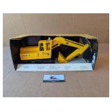 Ertl John Deere Excavator in original box
