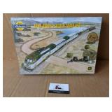 John Deere N Scale Train set (incl 2 JD 7820 mini