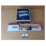 Lionel Truck loading dock, Arch-under bridge
