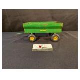 Ertl John Deere Side Wagon