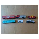 Bachman HO scale Santa Fe engine, 4 cars