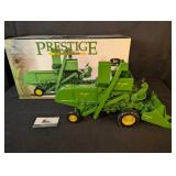 Ertl John Deere Prestige Collection 45 Combine