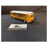 Sunny Side Die-Cast 9853 pull-back School Bus