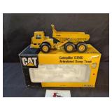 Ertl Caterpillar D350D Articulated Dump Trunk w/