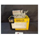 Ertl Catepillar 2-Ton Track-Type Tractor w/