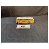 Small Sunny Side Die-Cast pull-back School Bus