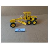Ertl John Deere Road Grader