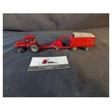 Ertl Case IH mini tractor, 2-row combine, wagon