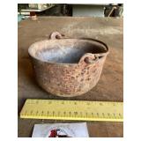Cast-iron smelting pot