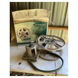 Sidewinder hose reel