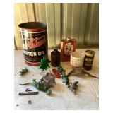 Metal Northland motor oil can