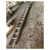 Aluminum extension ladder
