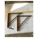 Metal shelf, brackets