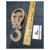 Metal barn pulley