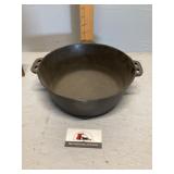 Cast-iron pan  8A