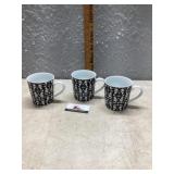 The Burtons the night before Christmas cups