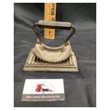 Vintage cast Geneva hand flutter with base