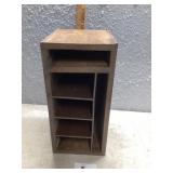 Desk pigeonhole shelf