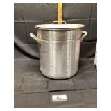 Large stock pot