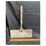 Drywall tool, taping knife