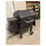 Daniel Boone choice smoker hardly used