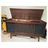 MCM Pansonic Record Player Cabinet