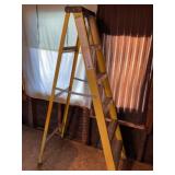 Aluminum ladder