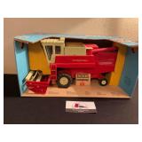 IH die cast Combine 1/16 scale