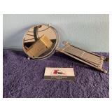 Vintage retracting mirror