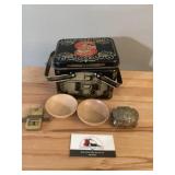 Singer sewing machine tin with vintage