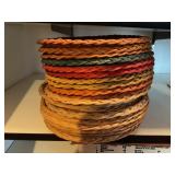 Wicker plate holders