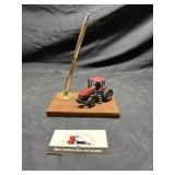 Tractor and pen desk set