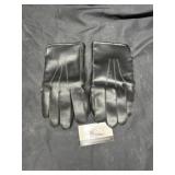Menï¿½s leather gloves